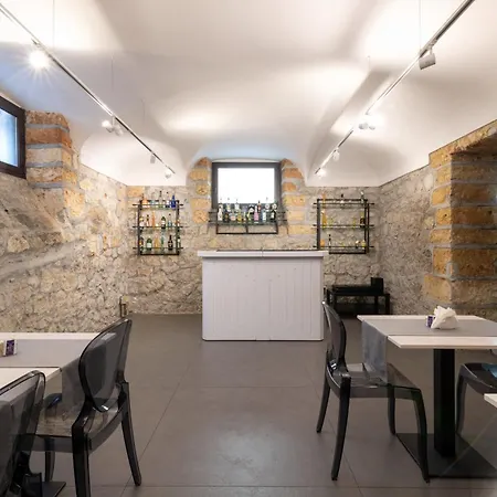 Hotiday Collection - Politeama 3*